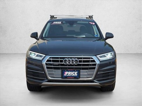 Used 2019 Audi Q5 2.0T Premium Plus w/ Premium Plus Package AWD/4WD image 2