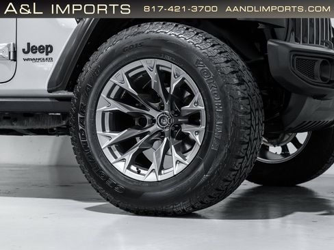 Used 2021 Jeep Wrangler Unlimited Sport image 32