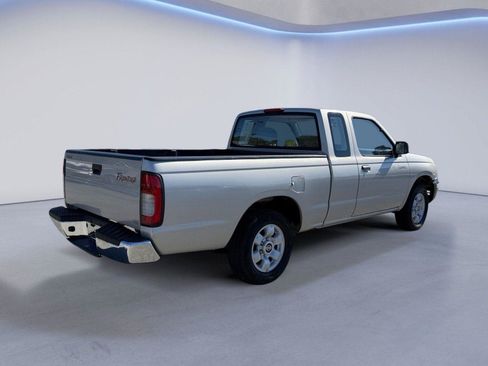 Used 1998 Nissan Frontier XE RWD image 3