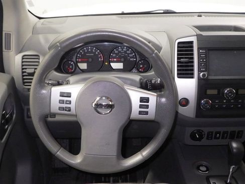 Used 2021 Nissan Frontier SV w/ Midnight Edition Floor Mats image 9