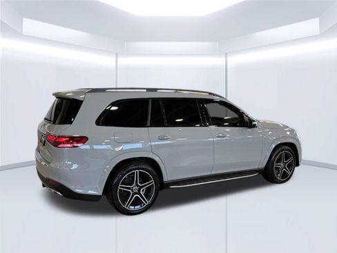 Used 2024 Mercedes-Benz GLS 450 4MATIC image 7