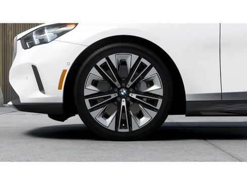 New 2026 BMW 530i w/ Premium Package image 7