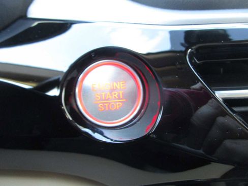 Certified 2022 Acura MDX SH-AWD w/ Technology Package image 33