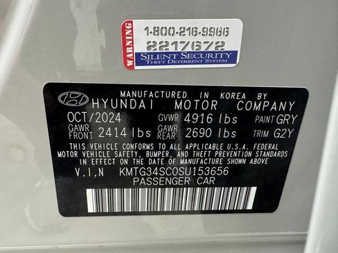 Used 2025 Genesis G70 2.5T image 29