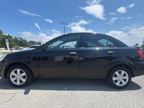 Used 2009 Kia Rio LX FWD image 2