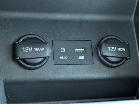 Used 2020 Hyundai Elantra SEL FWD image 19
