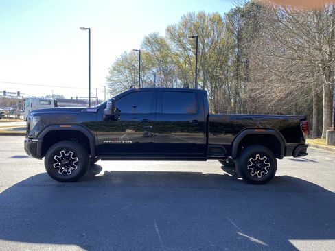 Used 2024 GMC Sierra 2500 AT4X image 6