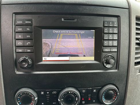 Used 2016 Mercedes-Benz Sprinter 2500 image 24