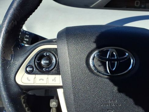 Used 2017 Toyota Prius Prime Premium image 20