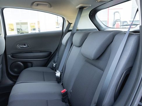 Used 2019 Honda HR-V LX image 24