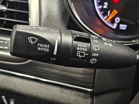 Used 2021 Jeep Grand Cherokee Limited AWD/4WD image 47
