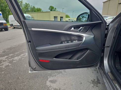 Used 2026 Genesis G70 2.5T AWD/4WD image 12