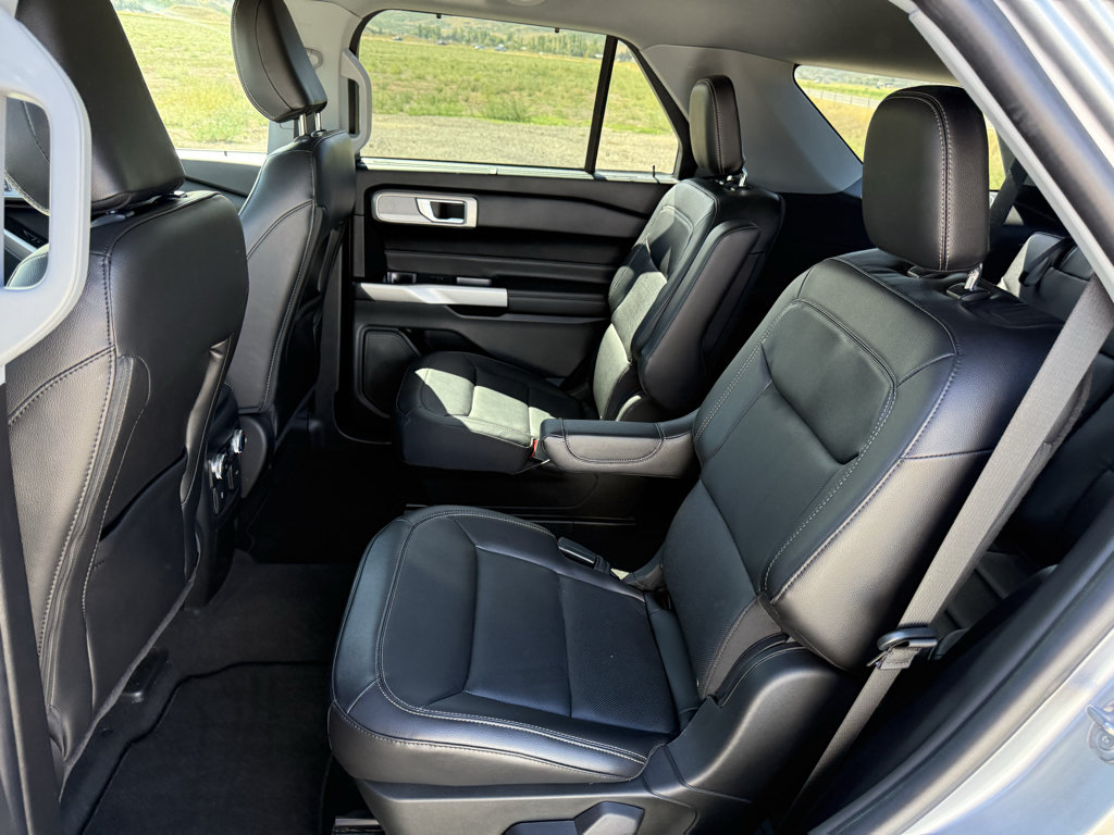 Used 2022 Ford Explorer Limited AWD/4WD image 27