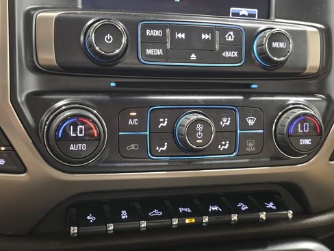 Used 2018 GMC Sierra 1500 Denali w/ Denali Ultimate Package AWD/4WD image 38