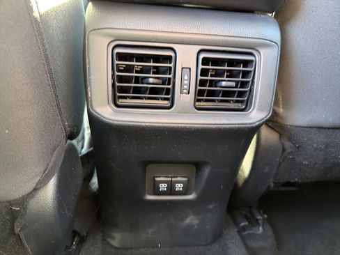 Used 2021 Toyota RAV4 XLE image 5