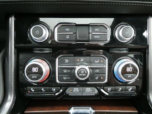 Certified 2024 GMC Yukon XL Denali Ultimate image 36