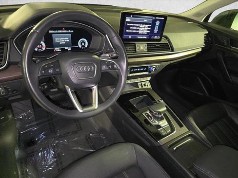 Used 2021 Audi Q5 Premium Plus w/ Premium Plus Package image 17