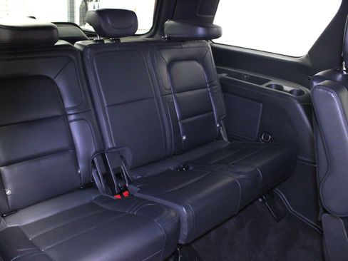 Used 2023 Lincoln Navigator Reserve AWD/4WD image 18