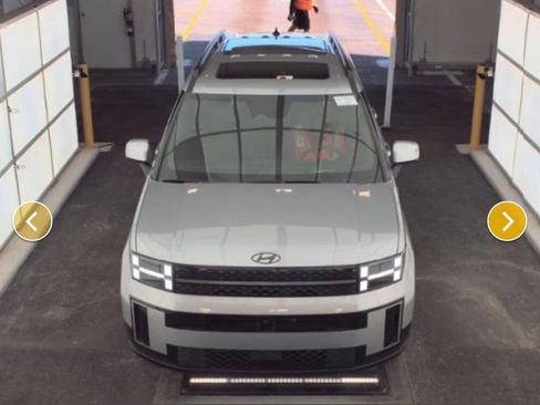 Used 2025 Hyundai Santa Fe Calligraphy image 2