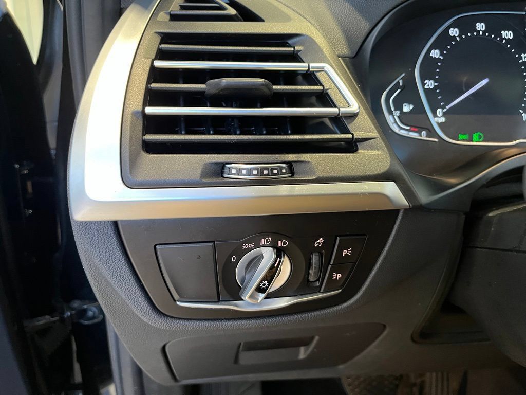 Used 2022 BMW X3 xDrive30i w/ Convenience Package w/ZPA AWD/4WD image 51