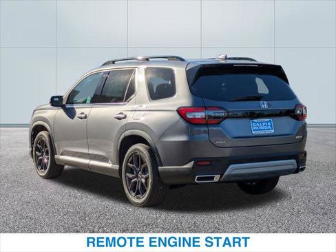 New 2025 Honda Pilot Touring image 9