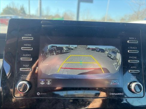 Used 2022 Toyota Camry SE image 19