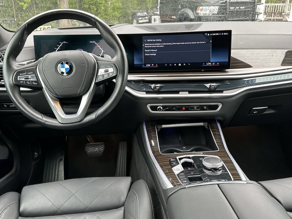 Used 2025 BMW X5 xDrive40i AWD/4WD image 10