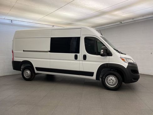New 2026 RAM ProMaster 2500 w/ Crew Van Package image 2