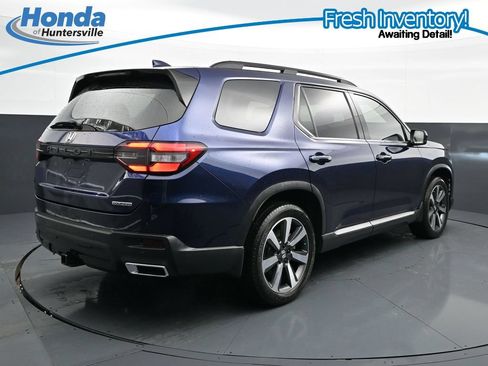 Used 2023 Honda Pilot Touring image 10