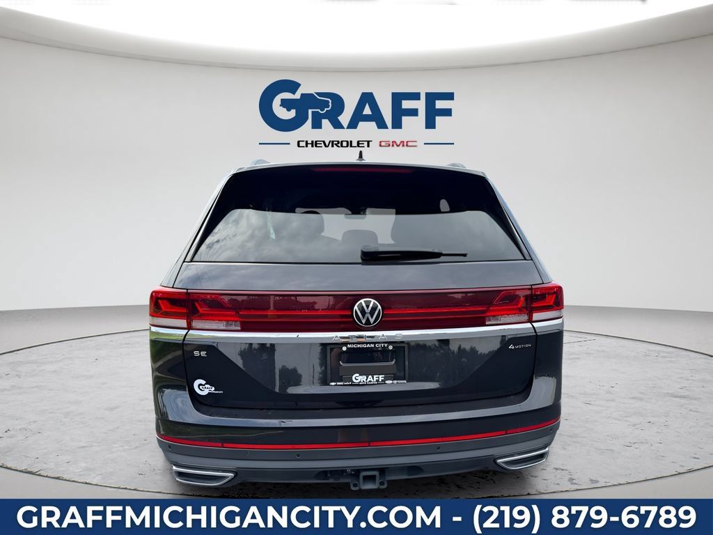Used 2026 Volkswagen Atlas SE AWD/4WD image 4