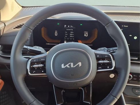 New 2026 Kia Carnival EX FWD image 9