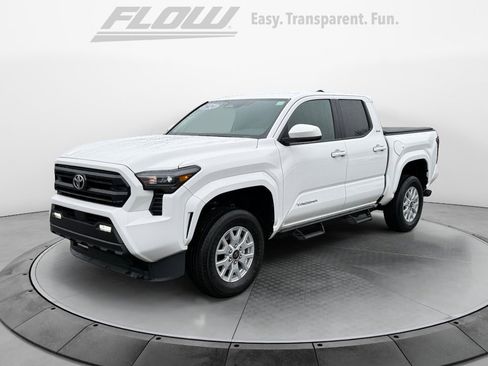 Used 2024 Toyota Tacoma SR5 image 3