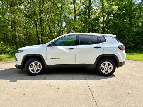 Used 2022 Jeep Compass Sport FWD image 8