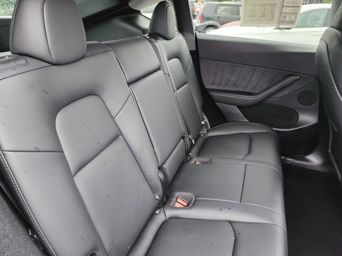Used 2025 Tesla Model Y Performance AWD/4WD image 19