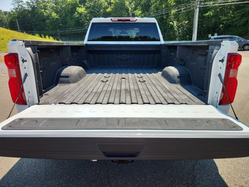 Used 2025 Chevrolet Silverado 3500 LT w/ Safety Package AWD/4WD image 38