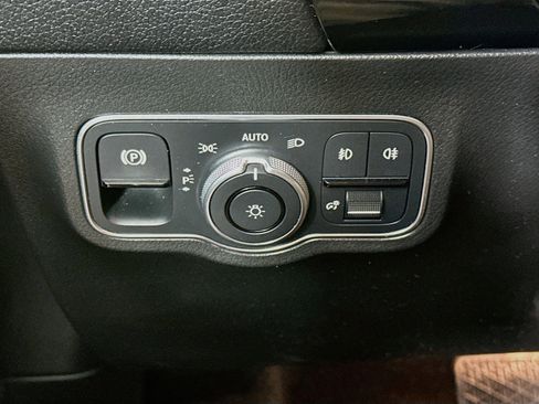 Used 2023 Mercedes-Benz GLA 250 4MATIC image 17