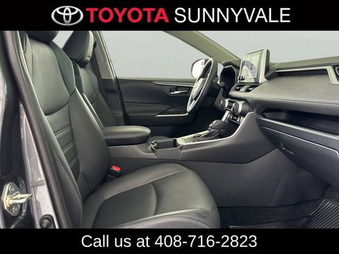 Used 2023 Toyota RAV4 XLE Premium AWD/4WD image 21