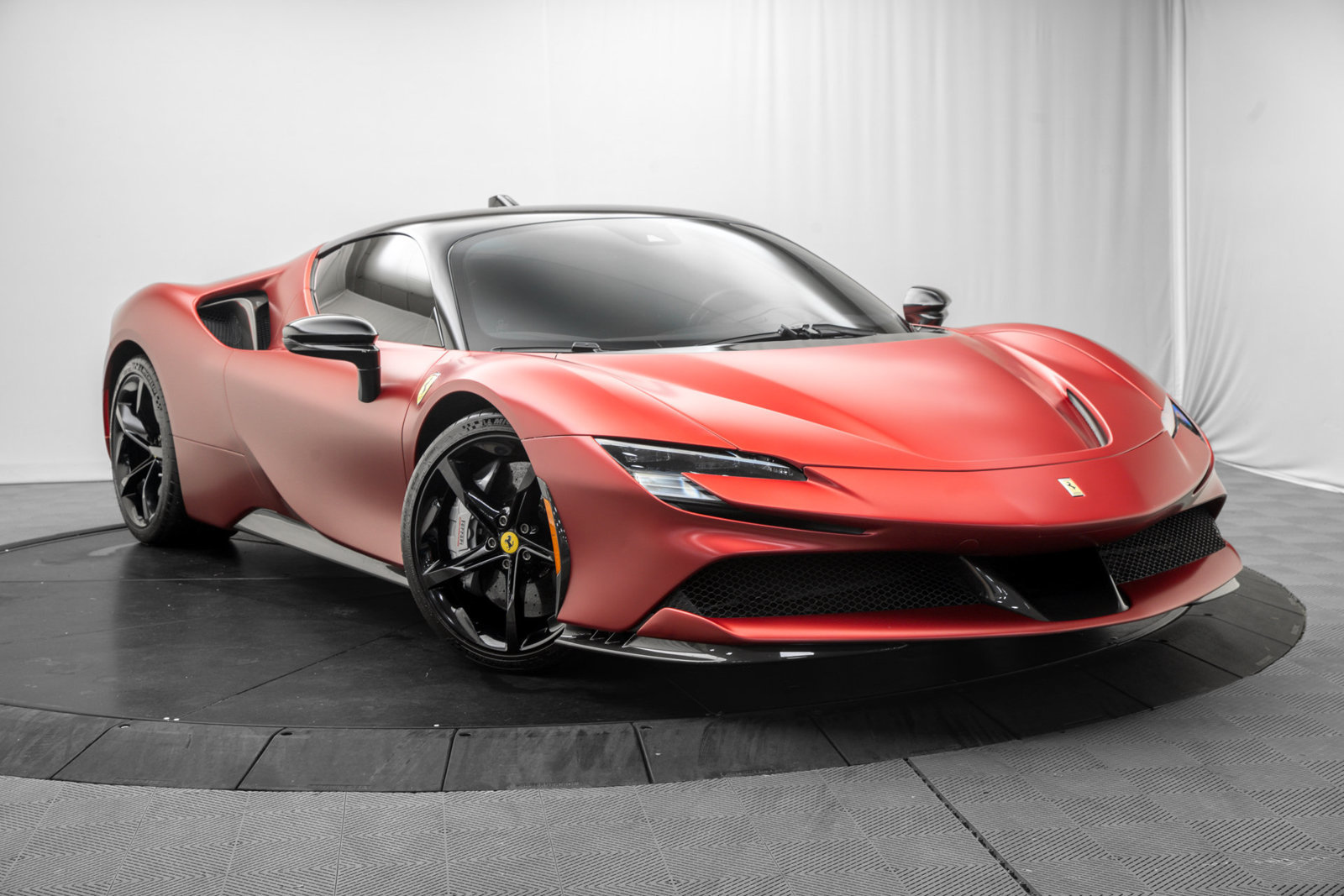 Used 2021 Ferrari SF90 Stradale AWD/4WD image 1