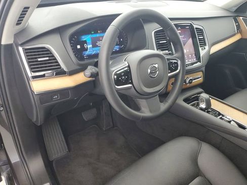 Used 2024 Volvo XC90 B5 Plus AWD/4WD image 21