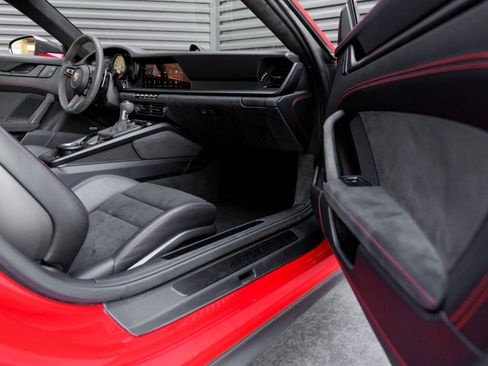 Certified 2024 Porsche 911 GT3 image 34