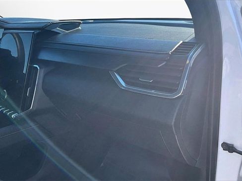 Used 2025 GMC Acadia Elevation image 15