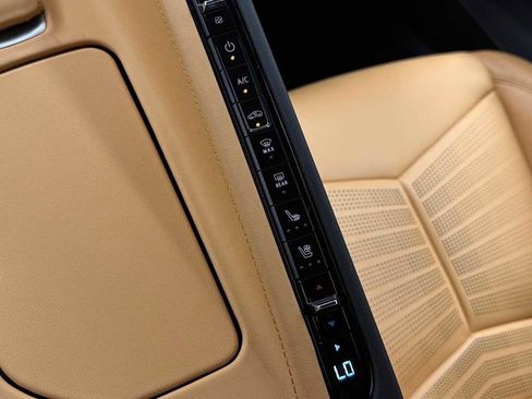 Used 2022 Chevrolet Corvette Stingray Preferred Conv w/ 2LT image 29