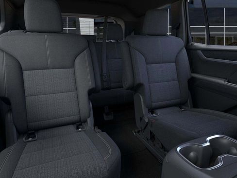 New 2025 GMC Acadia Elevation image 17