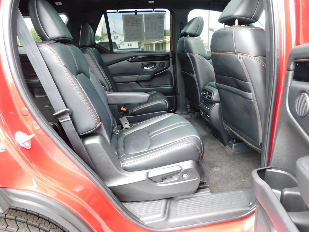 Used 2023 Honda Pilot TrailSport image 22