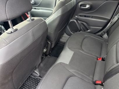 Used 2022 Jeep Renegade Latitude w/ Convenience Group