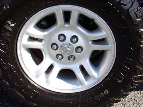 Used 2004 Dodge Dakota 4x4 Regular Cab w/ Tire & Handling Group image 22