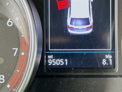 Used 2018 Volkswagen Tiguan SE w/ Panoramic Sunroof Package AWD/4WD image 19