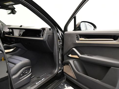 New 2026 Porsche Cayenne Turbo GT AWD/4WD image 49