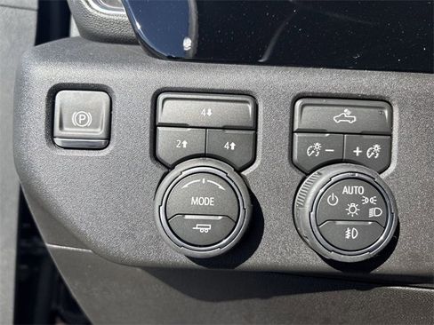 New 2026 Chevrolet Silverado 2500 LT image 18