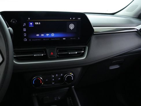 Certified 2025 Chevrolet TrailBlazer LS w/ LS Convenience Package image 18